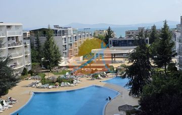 Sarafovo, Burgas, výhled na moře a bazén, dvoupokojový, jižní orientace, zařízený, Atlantis (Atlantis Complex)