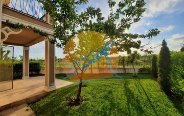 Поморие, двуетажна къща с камина и 2 паркомeстa, Виктория Роял Гарден  (Victoria Royal Garden)