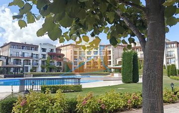 Созопол, Грийн лайф. Обзаведен тристаен с тераса с гледка кръглия басейн, готови документи за сделка!