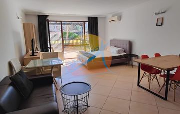 Лозенец, Оазис Бийч Клуб, първа линия, гледка море! Стилно обзаведено студио на партер, с голяма веранда