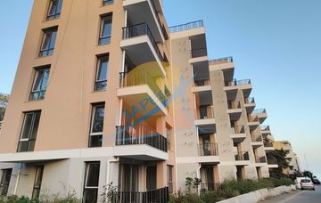 Равда, 30 м от плажа,  нов тристаен до ключ в сграда без такса поддръжка Азуро Бийч, Акт 16