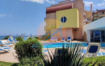 Созопол, Хармани, с паркомясто, двустаен с пряка гледка море срещу плажа, ниска поддръжка, готови документи!