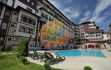 Амфора (Amfora), Диневи груп, Свети Влас